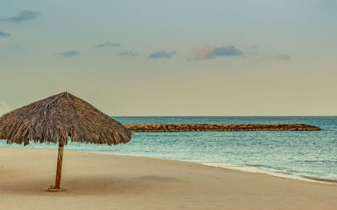 install tiki hut umbrella