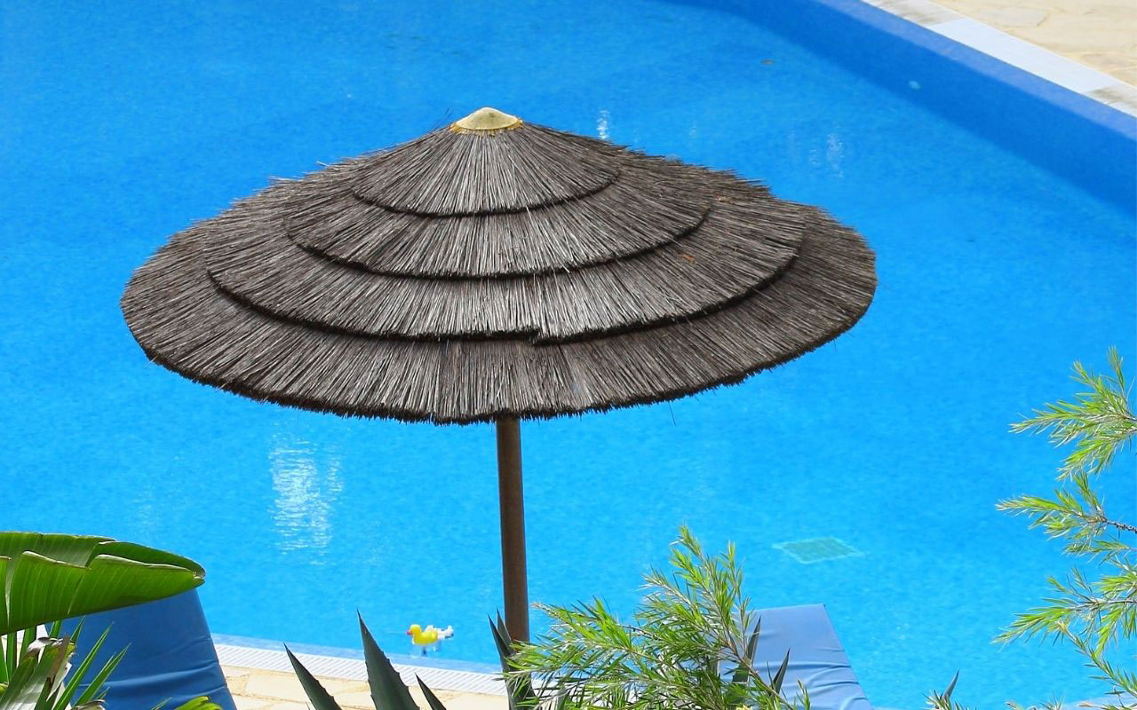 Find Out How to Make a Tiki Hut Umbrella Easily by Yourself